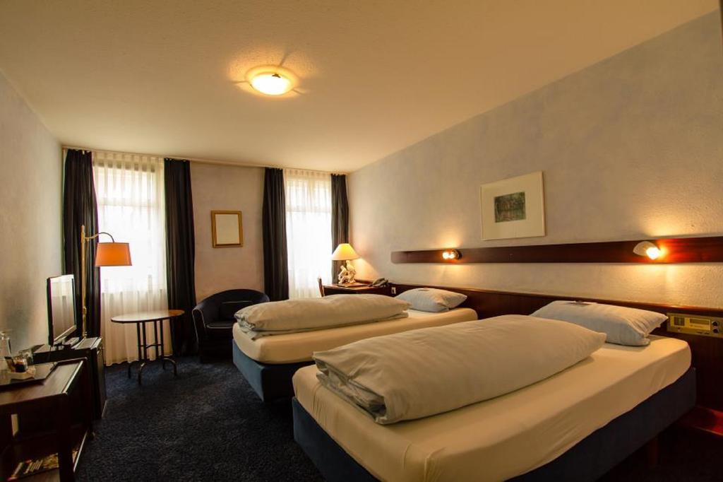 Stadt-Hotel Loerrach Gbr Exterior photo